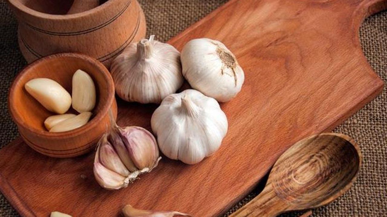 Sarımsağı bir de böyle tüketin! Faydalarını gören gözlerine inanamadı