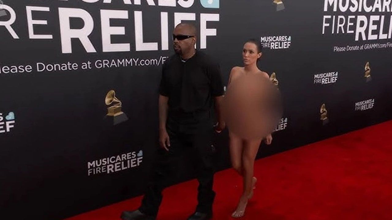 Skandalları dur durak bilmiyor! Kanye West çok sayıda yetişkin içerikli video paylaştı