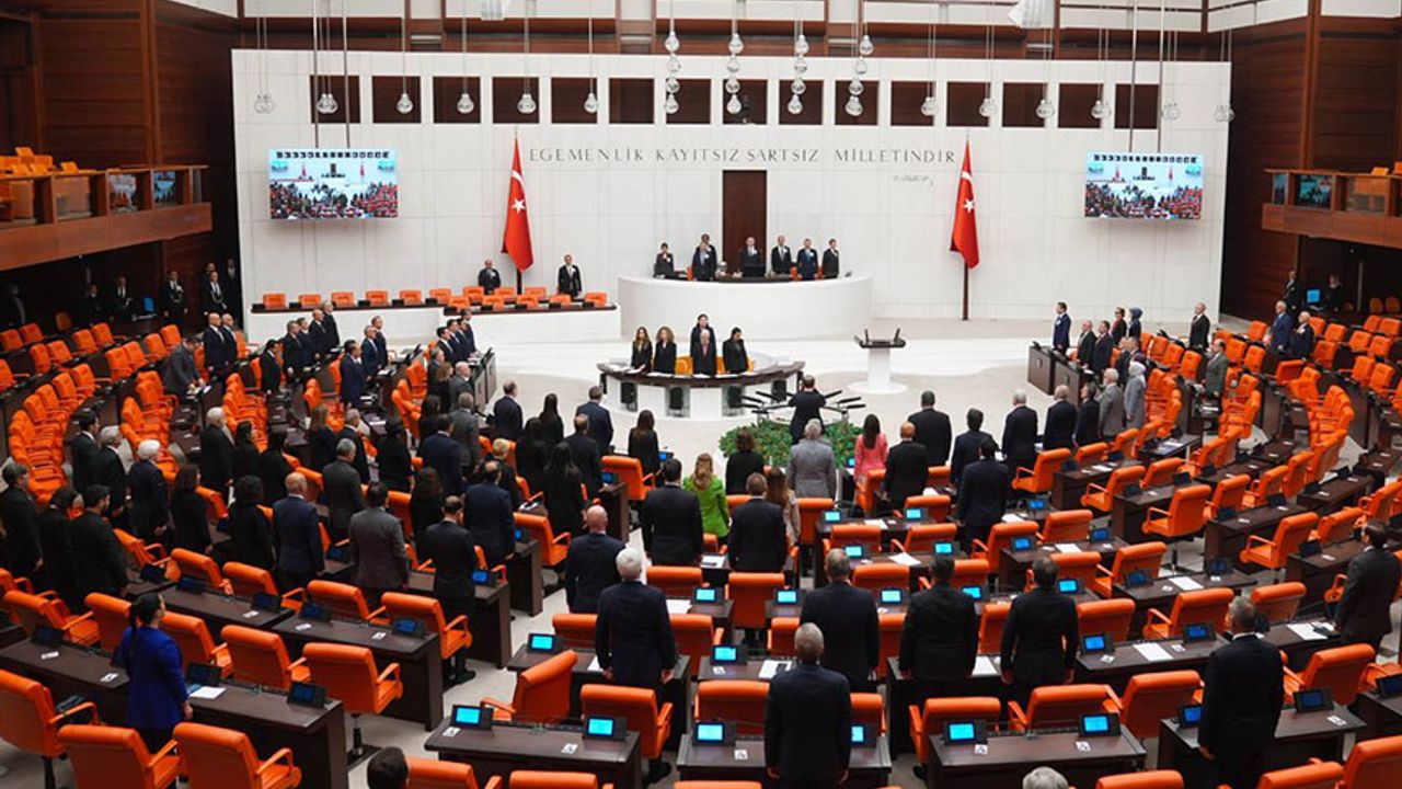 Özel'e yumruklu saldırının araştırılması AKP ve MHP'liler tarafından reddedildi