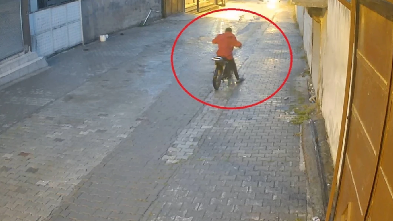 Çaldığı motosiklet bozulunca yenisini çaldı
