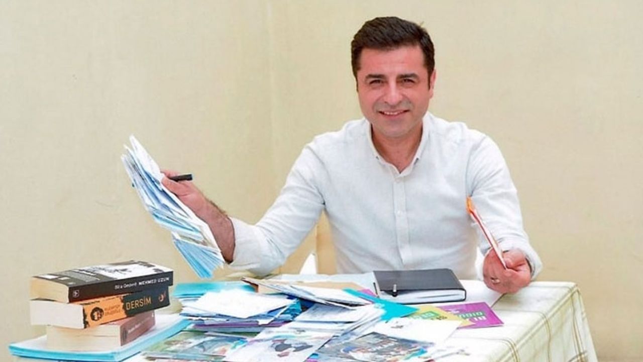 Selahattin Demirtaş'tan Dört çağrı thumbnail