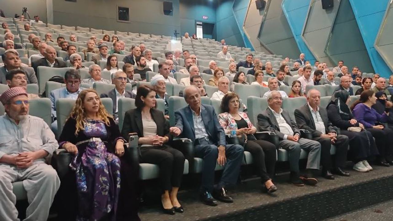 301 kuruluş, PKK'nın yaptığı kongreyi değerlendirmek üzere toplandı