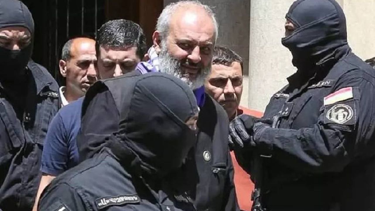 Ermenistan'da Darbe Iddiası: Muhalif Başpiskopos Bagrat Galstanyan Gözaltına Alındı thumbnail