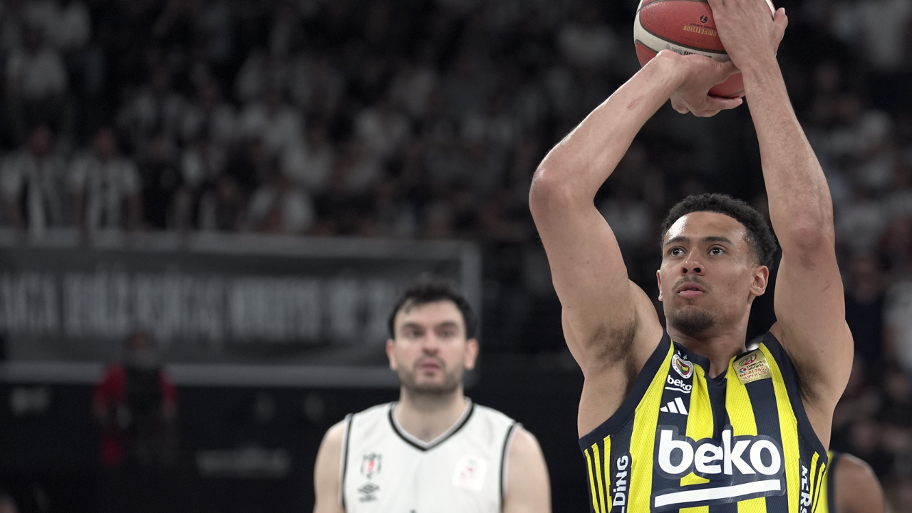 Fenerbahçe Beko şampiyonluğa Bir Adım Daha Yaklaştı! Seride Durum 3-1 thumbnail