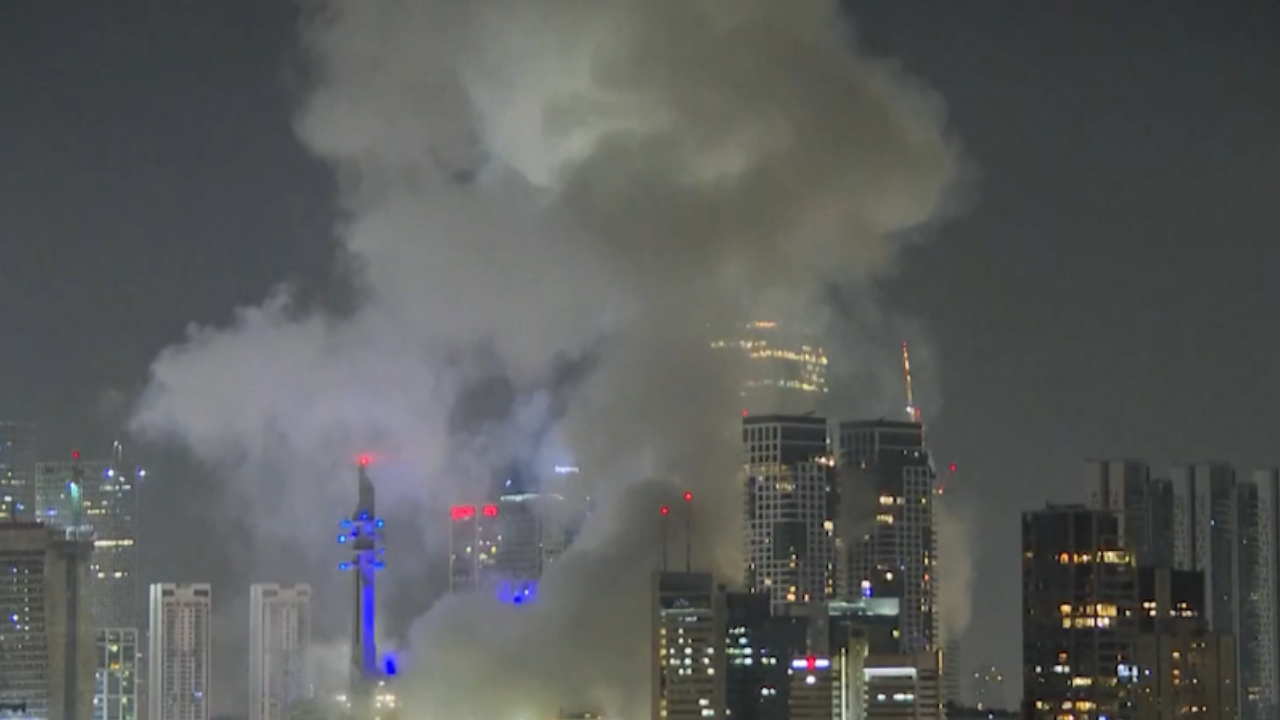 İran'dan İsrail'e Misilleme! Tel Aviv'de Siren Sesleri thumbnail