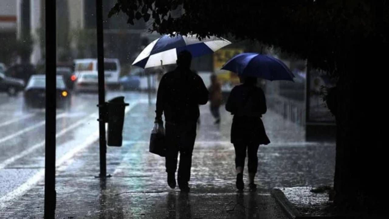 Meteoroloji Bölge Bölge Uyardı! Yağmur Ve Kuvvetli Rüzgar Etkili Olacak