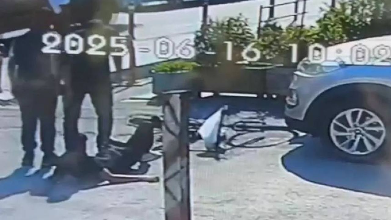Kendini Kadın Olarak Tanıtıp Arkadaşını Kandırınca Kan Döküldü thumbnail