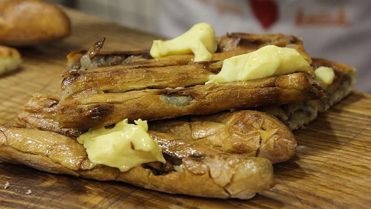 Bu restoranda yediyseniz dikkat! Pidenin içinden çıkanlar herkesi şoke etti