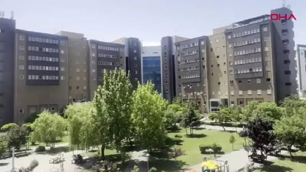18 Yıl Sonra Başkasının çocuğu Olduğu Ortaya çıktı! Bebeklerin Karıştığı Iddiası Mahkemeye Taşındı thumbnail