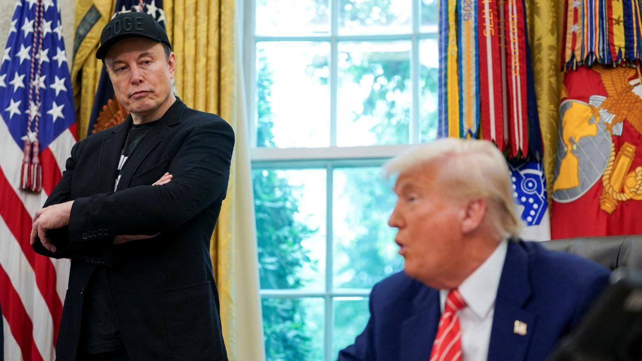 Musk, Trump Savaşına Devam Ediyor! Önceliğimiz Epstein Dosyaları thumbnail