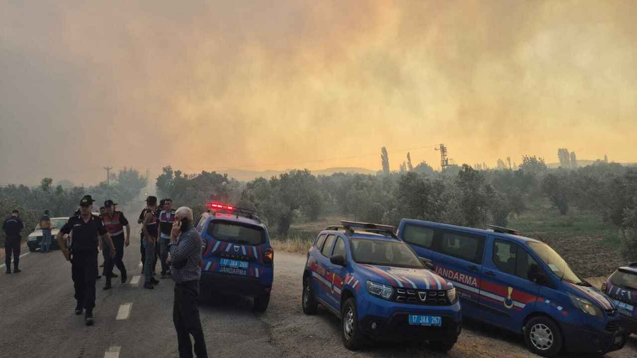 Çanakkale'de orman yangını! 4 köy boşaltıldı