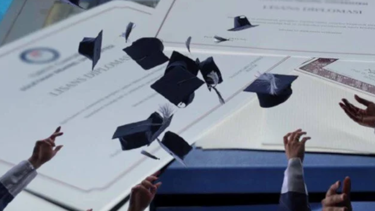 Diploma Skandalında Yer Alan Eski Mübaşir özel Kalem Adına Da Kredi çekmiş