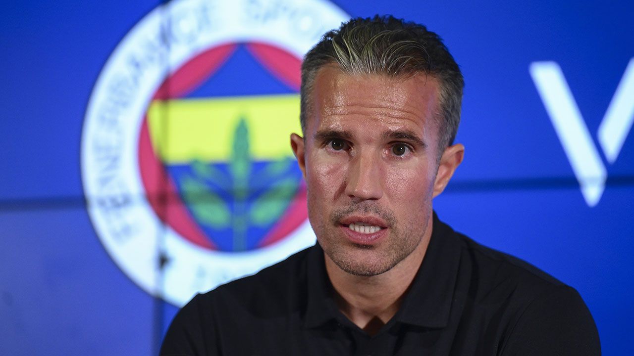 Robin Van Persie’den Fenerbahçe’ye: Fırsatçılık Yaptılar
