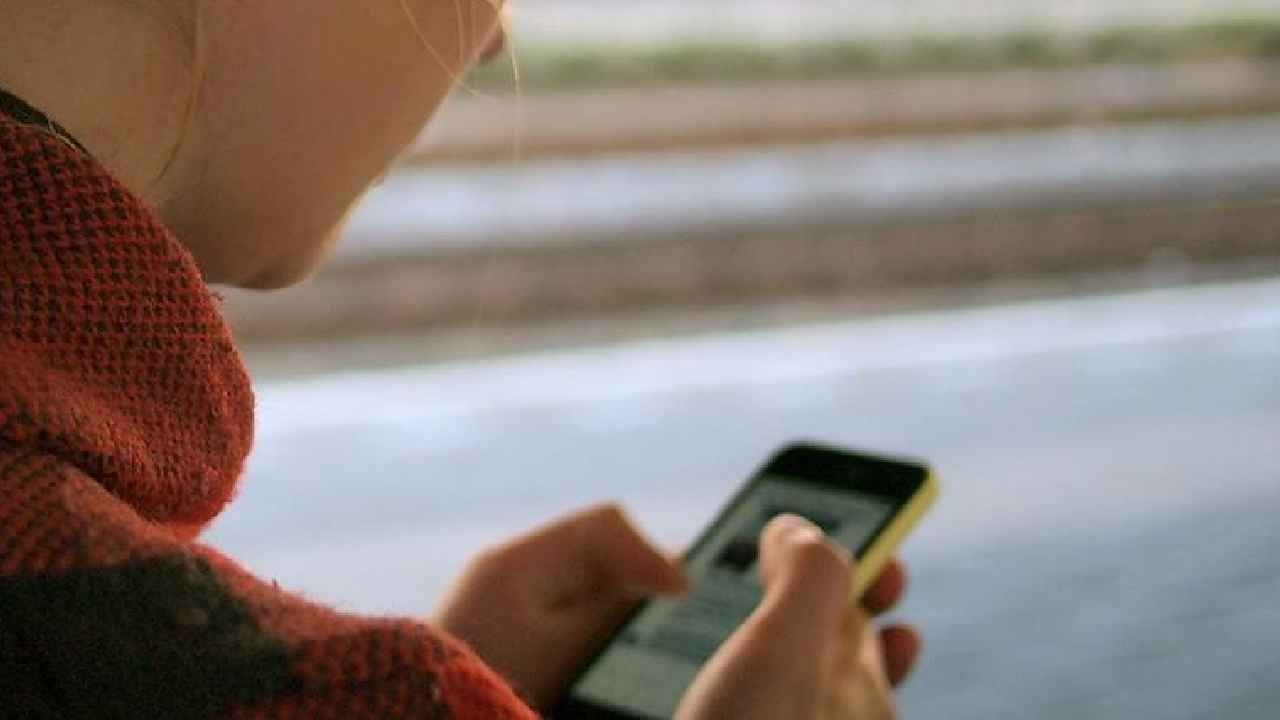 Belçika’da Okullarda Cep Telefonu Yasaklanıyor