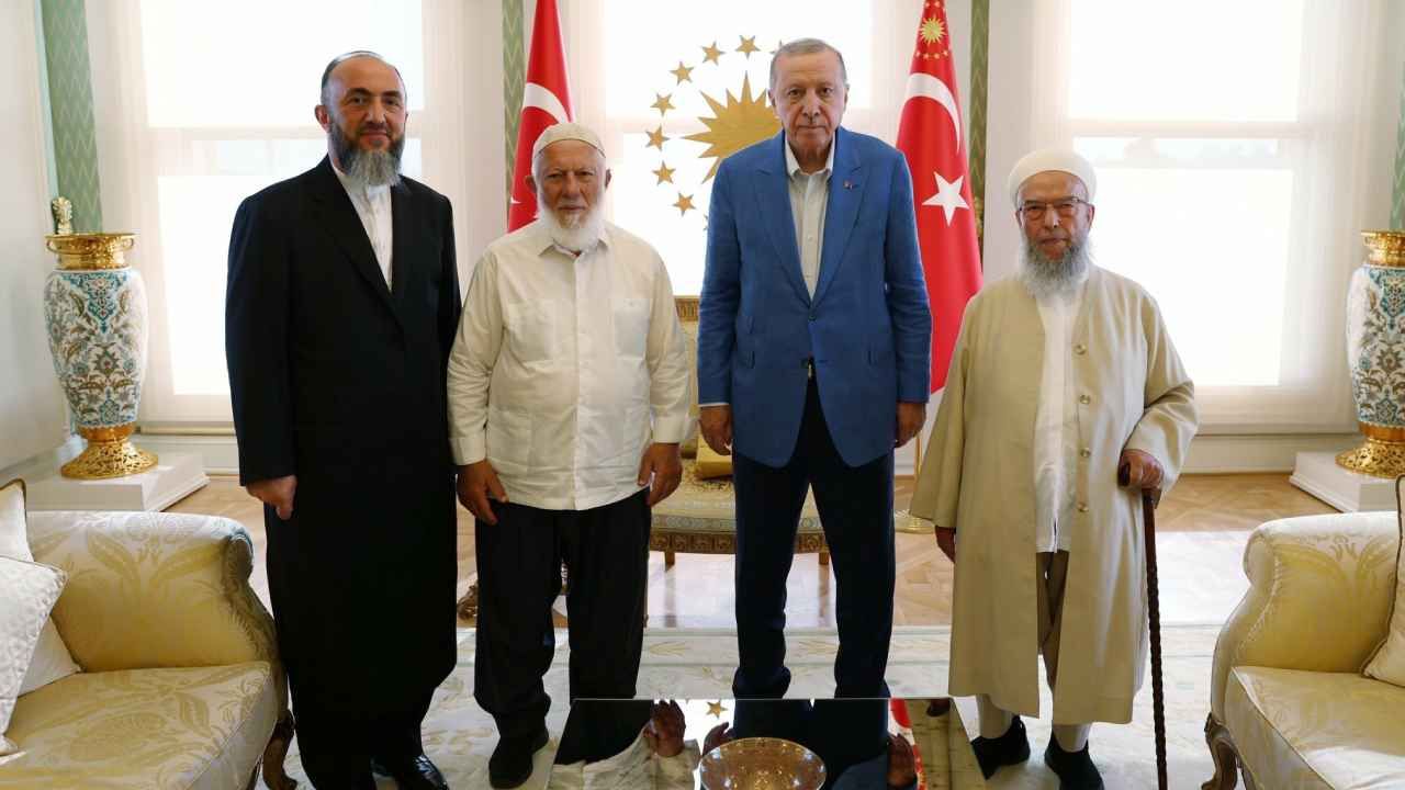 Erdoğan İsmailağa Tarikatını Ağırladı