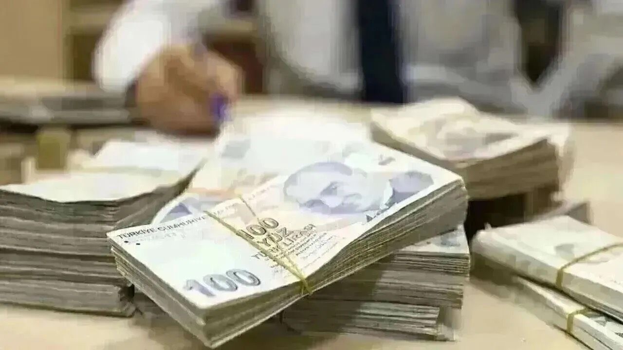 Bankaların Mevduat Faizi Yarışı! 500 Bin Liranın Aylık Getirisi Ne Kadar?