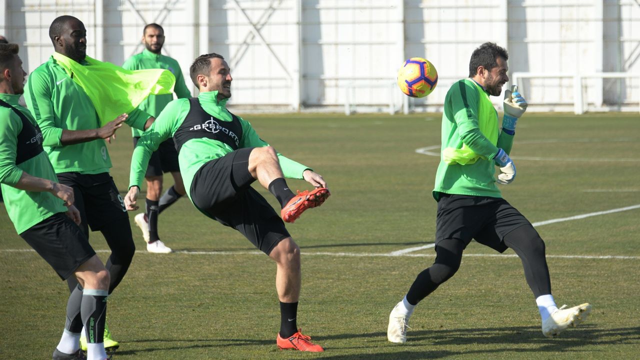 Atiker Konyaspor'da Kayserispor maçı hazırlıkları sürüyor