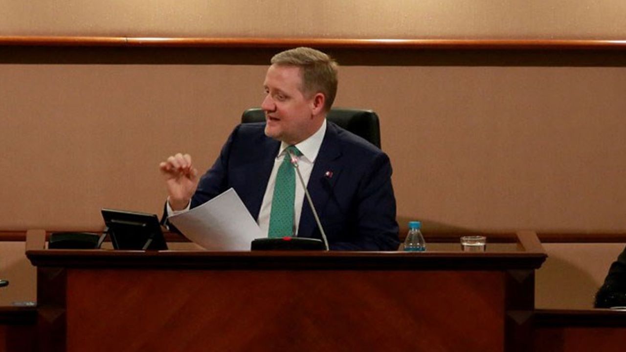 İBB Meclis'inde AKP'li Göksel Gümüşdağ'ın yerine Zeynel Abidin Okul seçildi