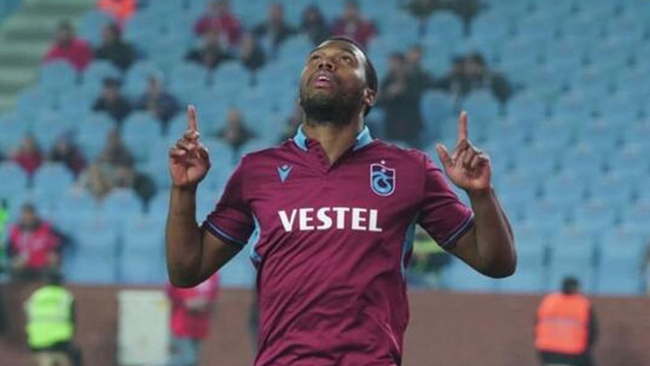Daniel Sturridge futboldan men edildi