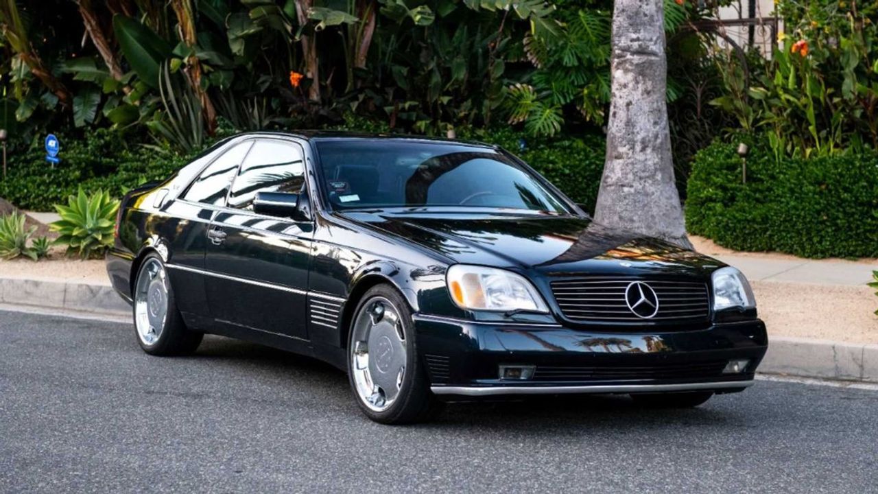Benz S600 otomobilini satılığa çıkardı