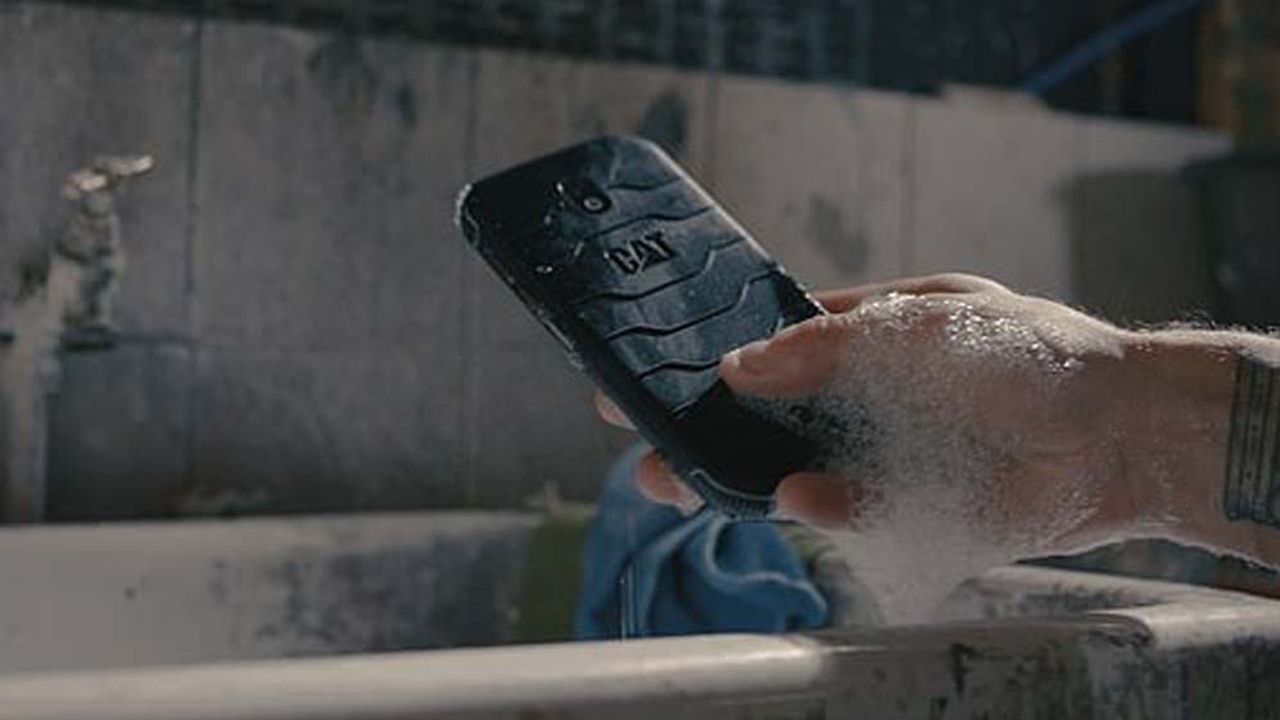 İngiltere’de dünyanın ilk antibakteriyel telefonu piyasaya çıkacak