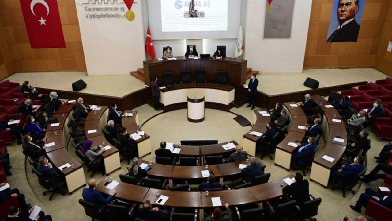 AKP'li belediye Kılıçdaroğlu'nun ismini sildirdi