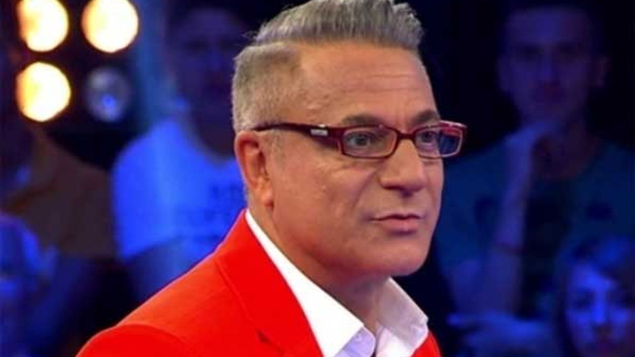Mehmet Ali Erbil yeniden hastaneye kaldırıldı