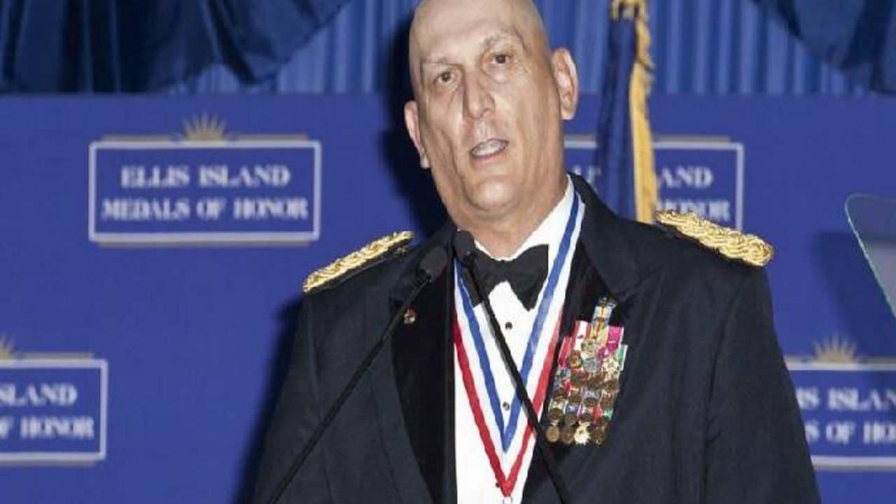 Türk askerlerinin başına çuval geçirilmesi emrini veren general yaşamını yitirdi