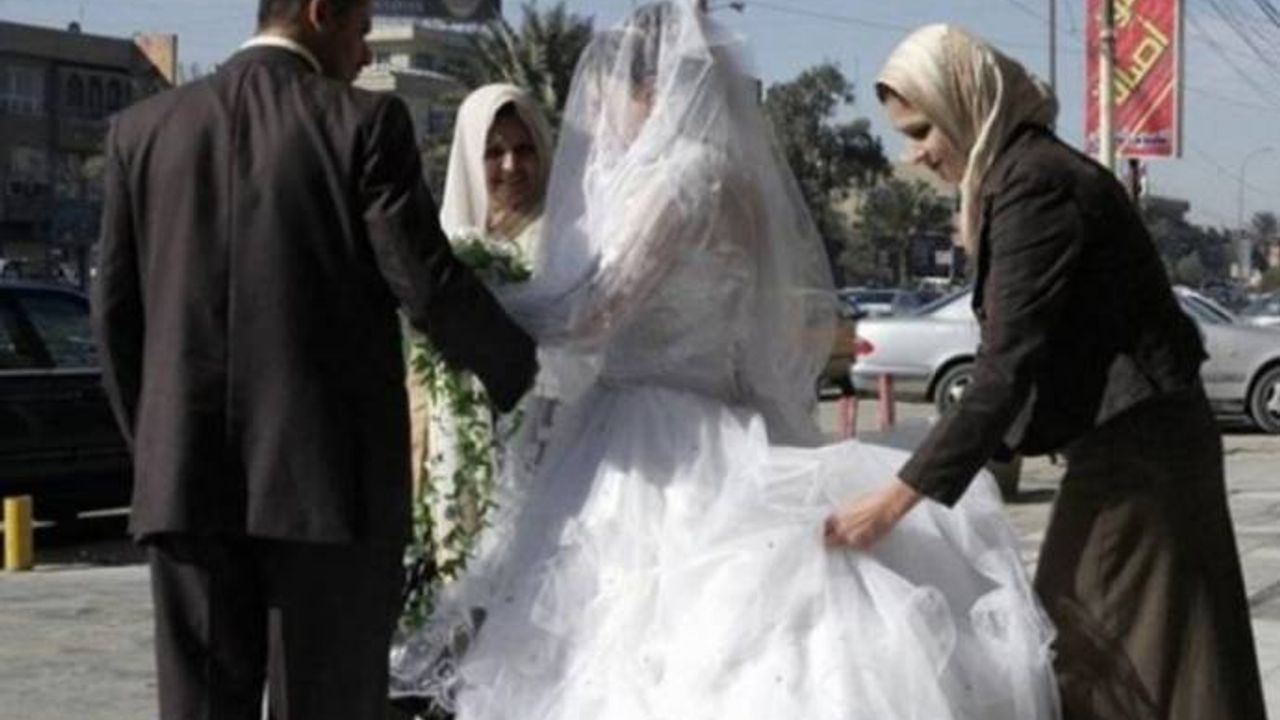 Damat müziği beğenmeyince düğünde boşanma kararı aldılar