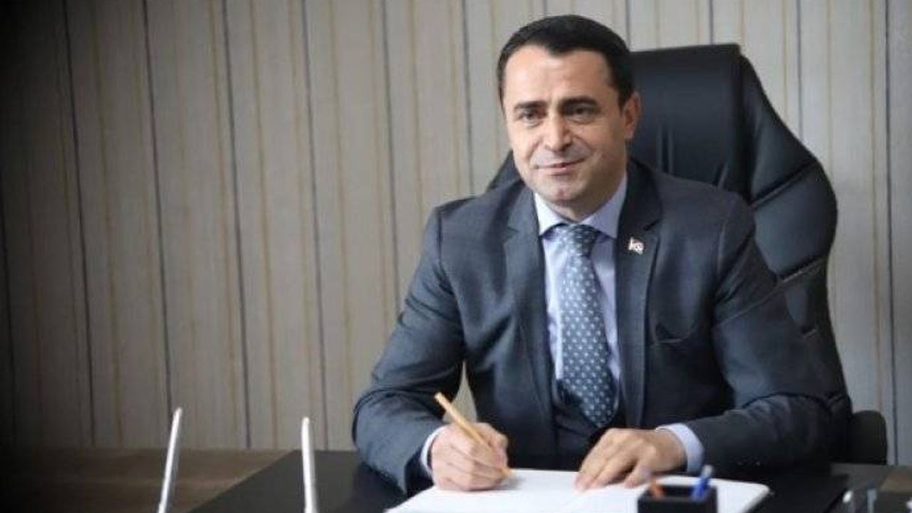 Yurttaşlar eylem yaptı, AKP'li başkan istifa etti