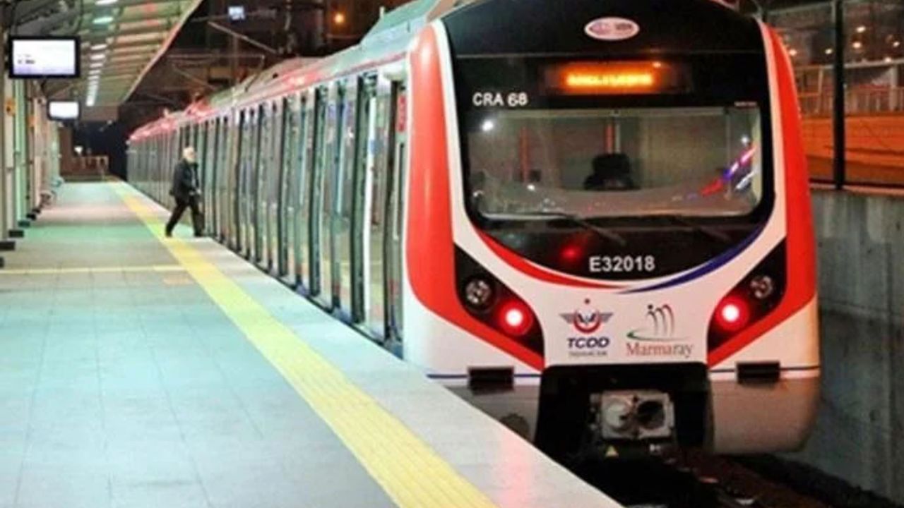 Okullar açıldı! Metro ücretsiz Marmaray ücretli