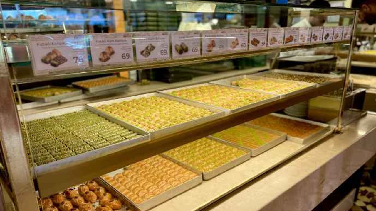 Karaköy Güllüoğlu, Kafessiz Türkiye hareketine katıldı