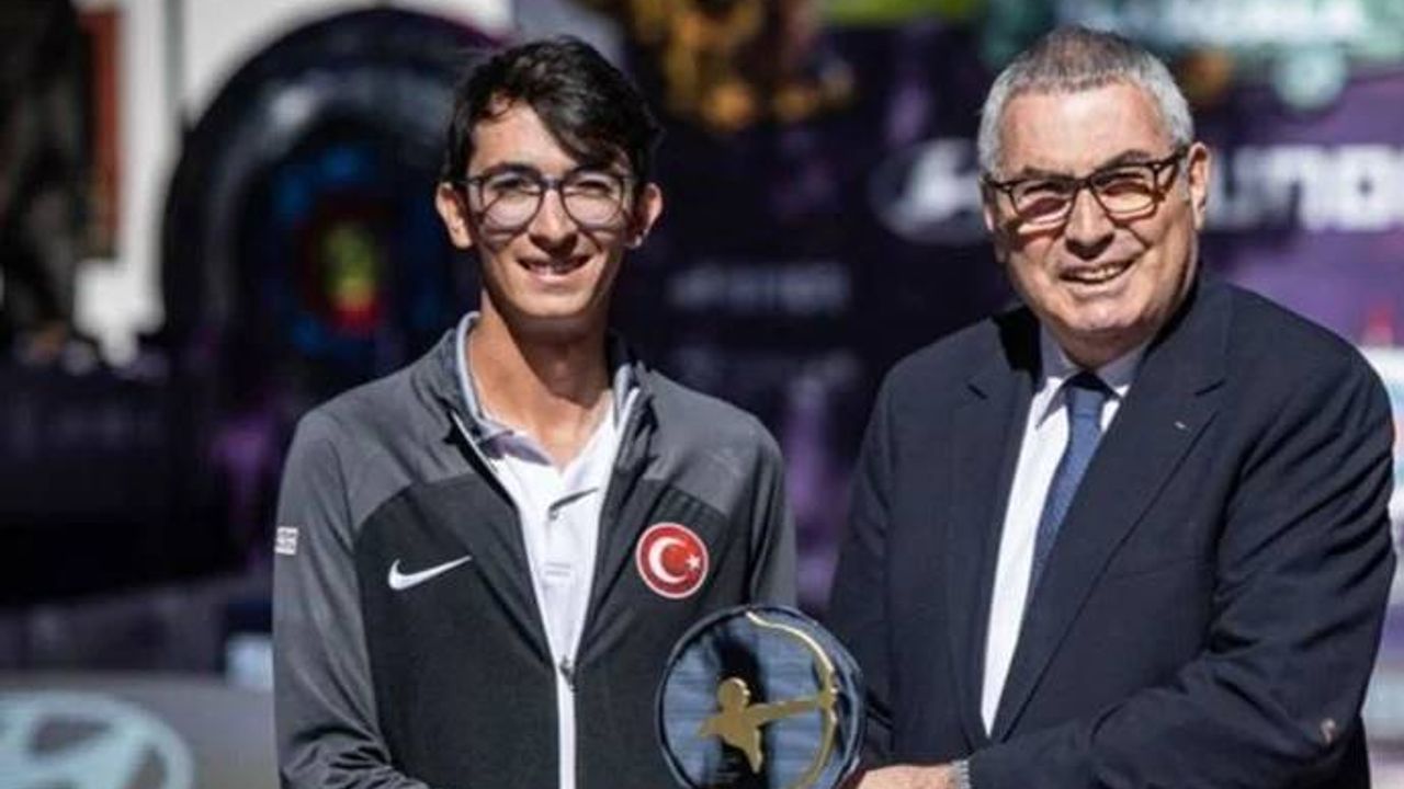Mete Gazoz yılın sporcusu seçildi