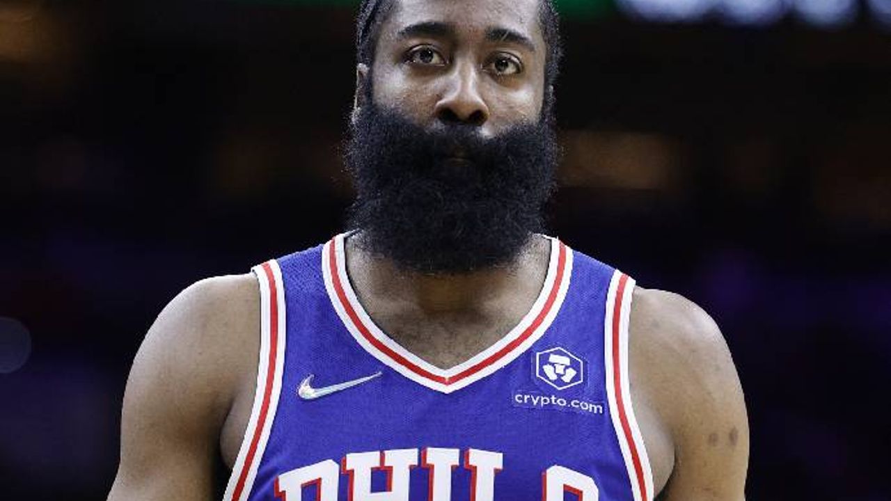 James Harden bir ay forma giyemeyecek