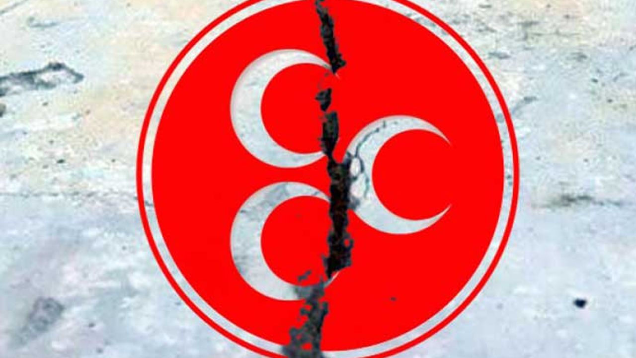 MHP'li başkan zehir zemberek sözlerle istifa etti