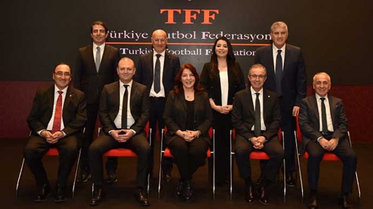 Yemin eden Lale Orta görevine başladı