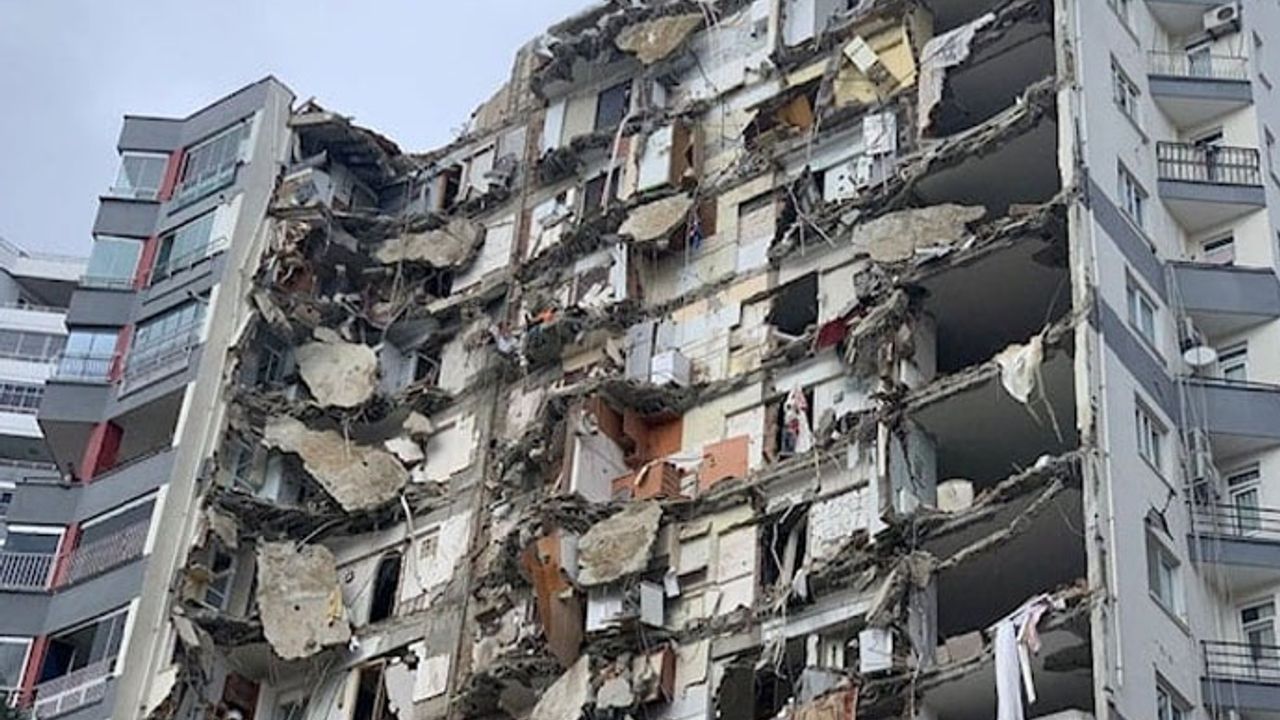 Depremde yıkılan Mete Apartmanı'nın mühendisi kendisini 'Kusurum yok' diye savundu
