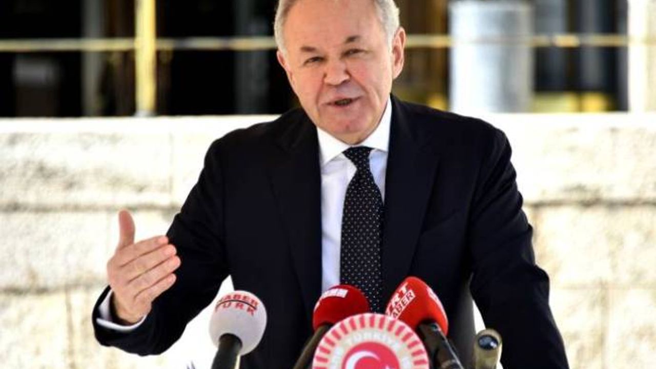 Aydın Adnan Sezgin İYİ Parti'den istifa etti