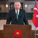 Cumhurbaşkanı Erdoğan: İmam hatipler başarı çıtasını sürekli daha yükseğe taşıyor