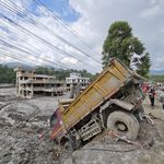 Nepal'deki selde can kaybı 1252'ye yükseldi