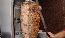 Müşterilere döner yerine dil yedirmişler!