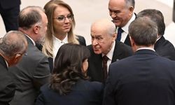 Dem Partililerle tokalaşan Bahçeli 'normalleşmeyi' sürdürdü