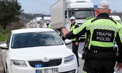 Ali Yerlikaya'dan 'çakarlı araç' çıkışı: Trafikte üstünlük taslayanlara müsaade etmeyeceğiz