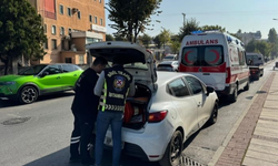 Bir çete daha mı? Trafikte yol isteyen ambulans kamyonet çıktı!