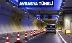 Avrasya Tüneli'nde araçta yangın! Trafiğe kapatıldı