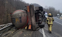 Bursa'da tanker devrildi! Asit dereye karıştı