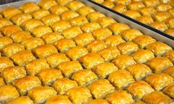 Bu markadan uzak durun! Baklavanın içinden çıkanlar "pes" dedirtti