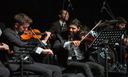 Çalgıcı Mektebi Roman Orkestrası’ndan muhteşem konser