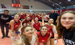 Turgutlu Belediyespor kadın voleybol takımından bir galibiyet daha