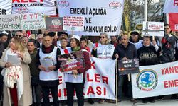 Emeklilerden AKP'ye helvalı protesto: Geçim yoksa seçim istiyoruz!